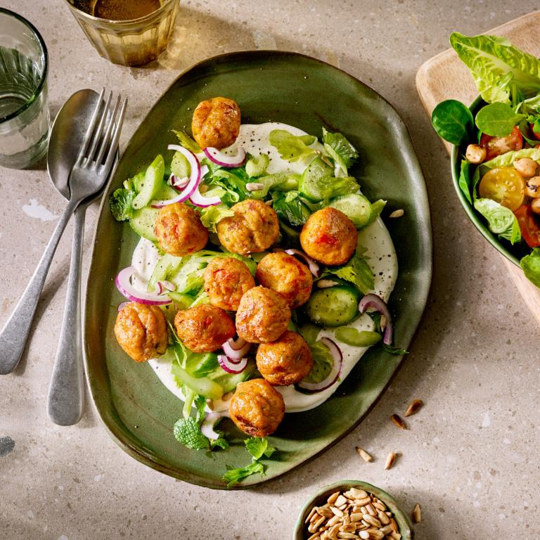Crunchy vegetable balls salad Crunchy vegetable balls salad