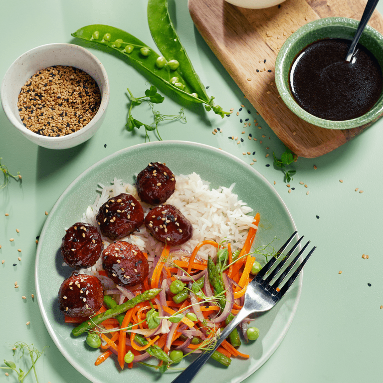 Teriyaki balls with rice & vegetables Teriyaki balls with rice & vegetables