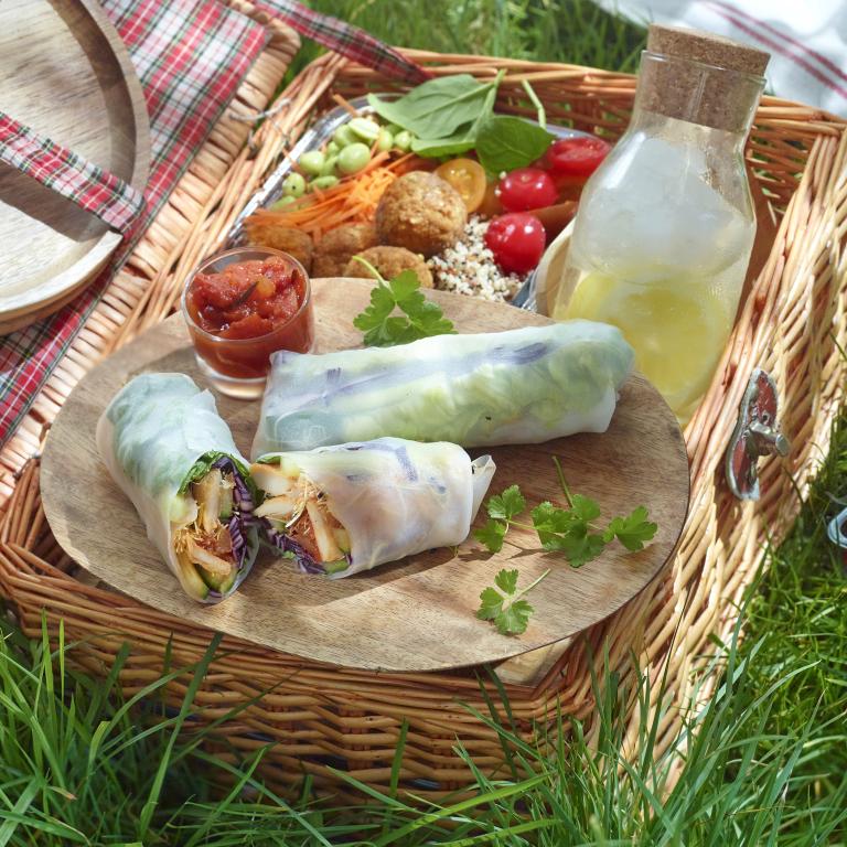 Marinated pieces spring rolls